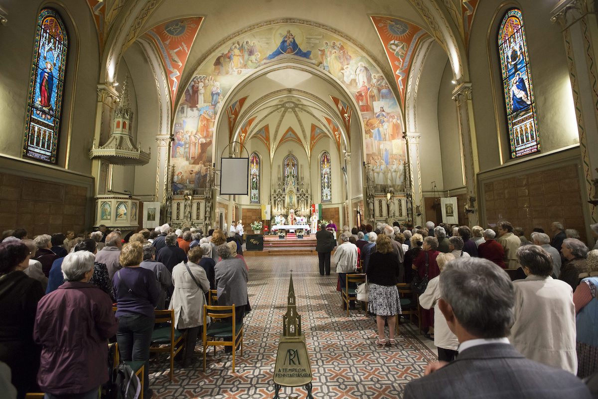 Gyalogos Mindszenty-zarándoklat a Városmajorból Máriaremetére