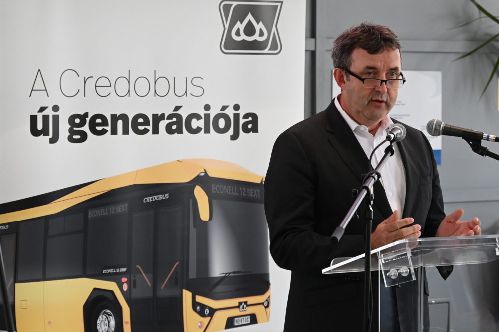 A kormány kiemelt figyelmet fordít a járműiparra