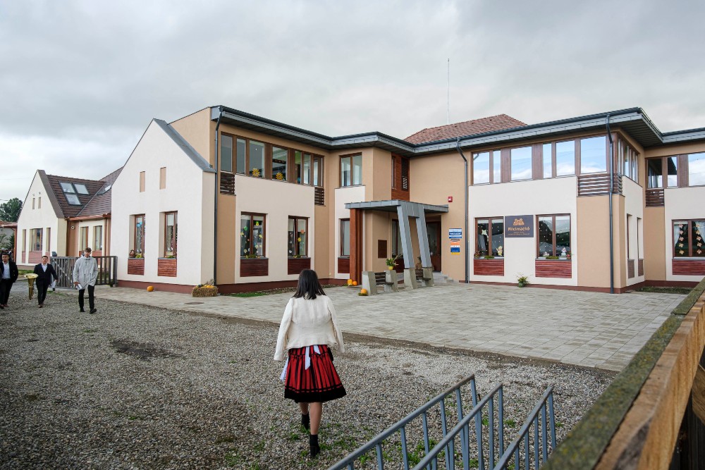 Kibővített óvodát és bölcsődét Madéfalván