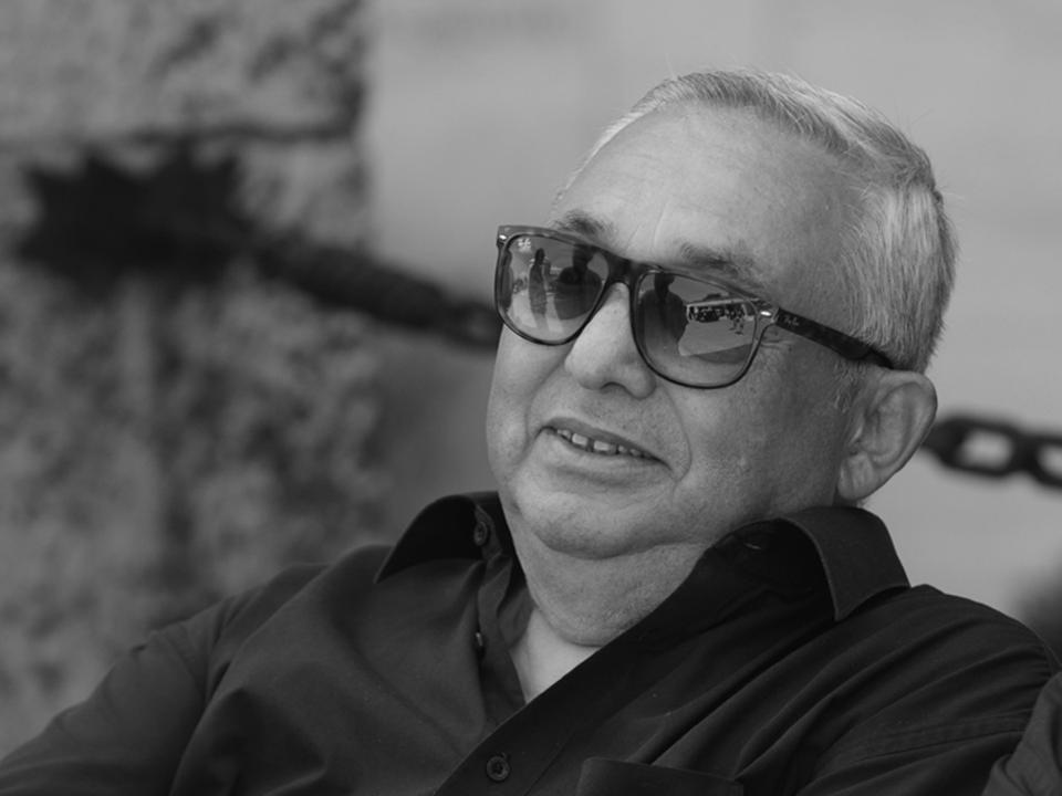 Elhunyt Gyenes J. András