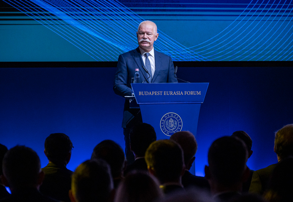 A kormány döntései mögött az emberek alapvető szükségletei állnak