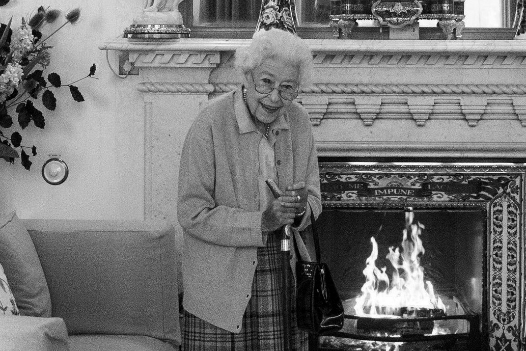 Elhunyt II. Erzsébet királynő