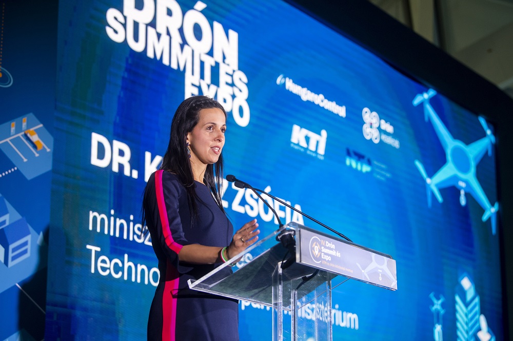 A kormány elkötelezett a dróntechnológia sikere iránt