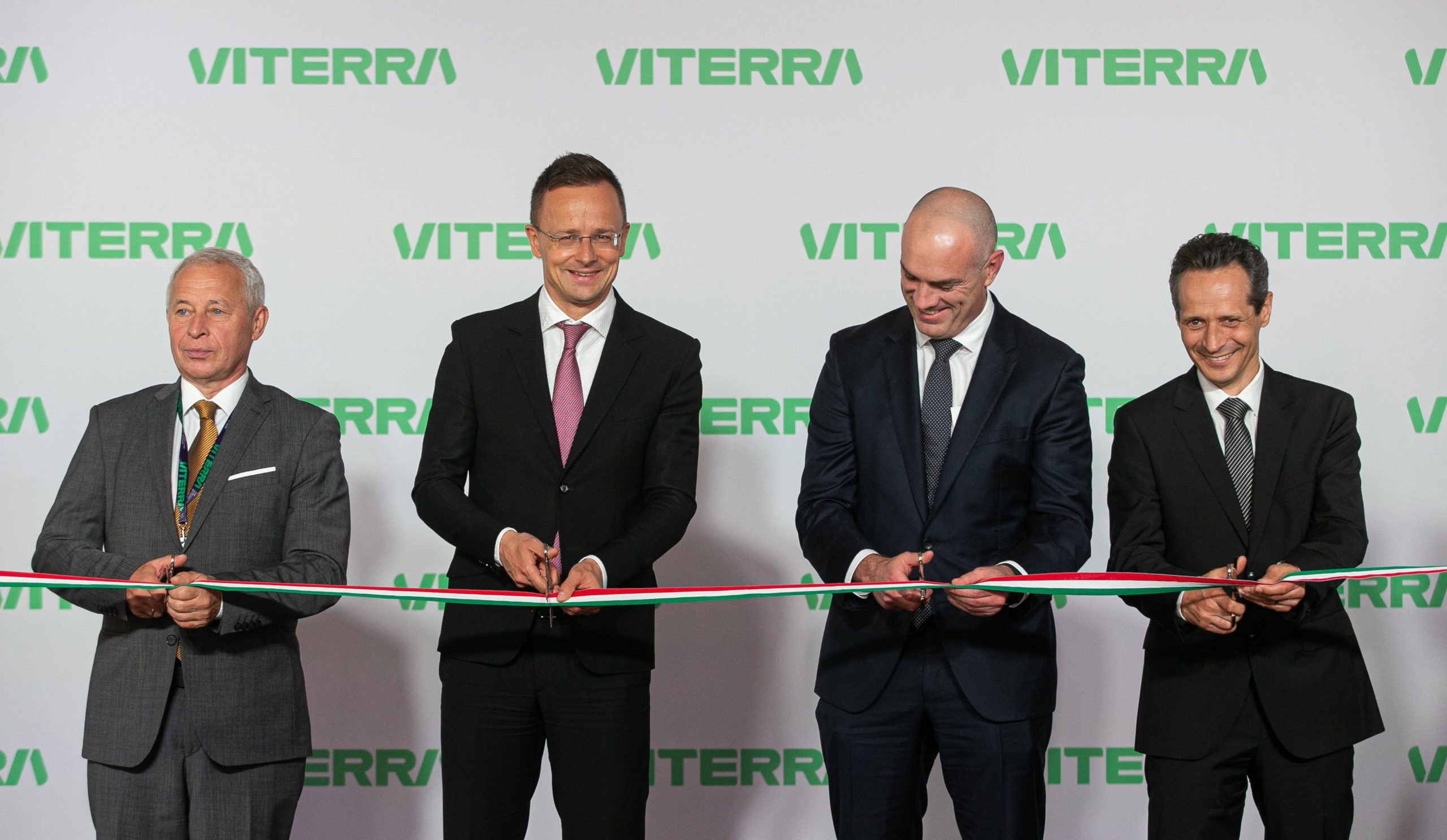 Szijjártó Péter: az élelmiszeripar működése nemzetbiztonsági jelentőséggel bír