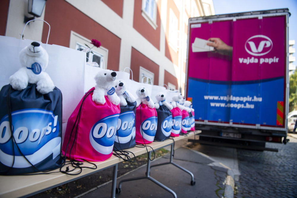 Háromezer fogyatékossággal élő embert segít a Vajda-Papír