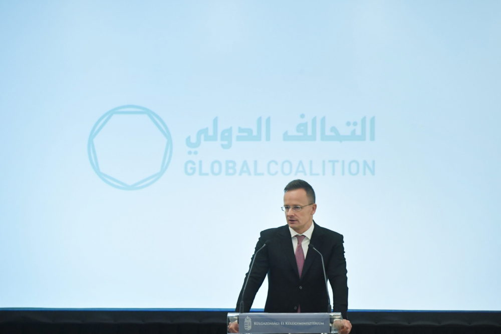 Szijjártó Péter: A háború a migrációs hullámok erősödésével is járhat
