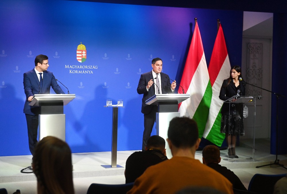 Maradnak az árstopok, további segítséget kapnak a cégek