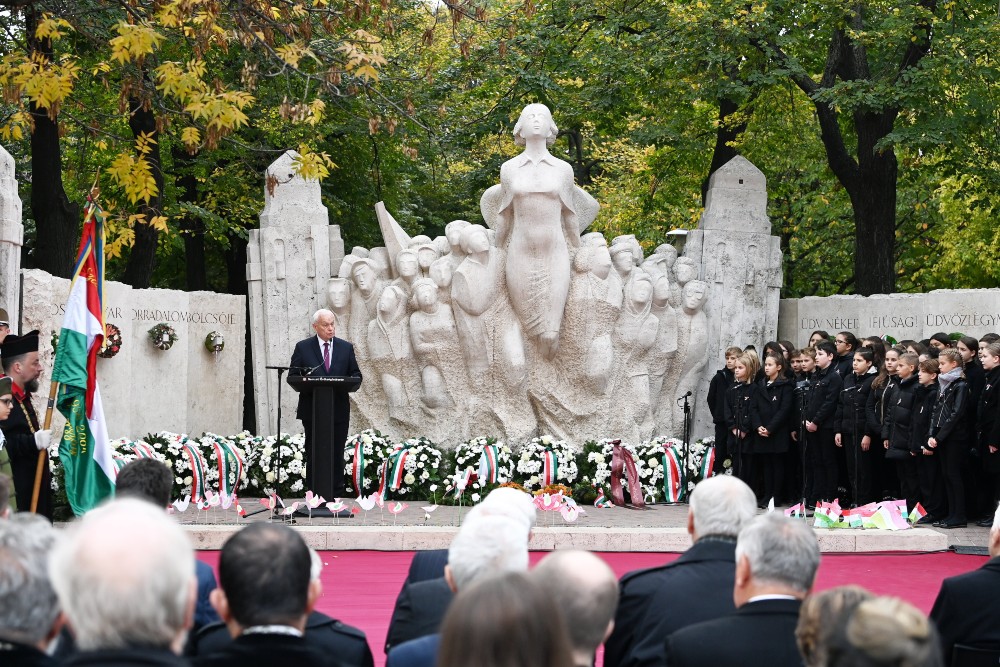 Harrach Péter: 1956 üzenete a nemzet szabadságáról szól