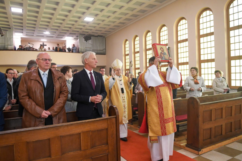 Soltész Miklós: A keresztény közösségek nincsenek egyedül