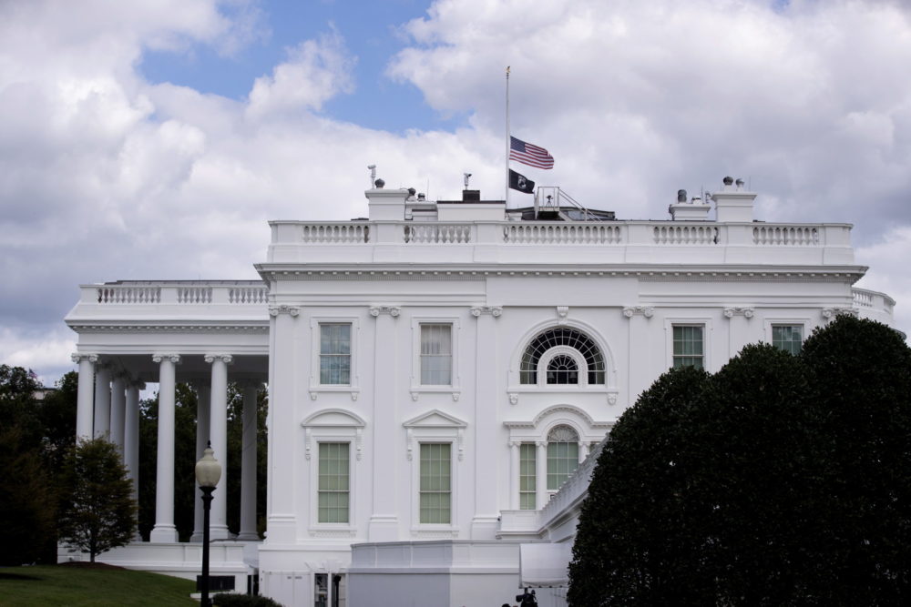 Fehér Ház: iráni katonák a helyszínen segítik az orosz erőket a Krímben