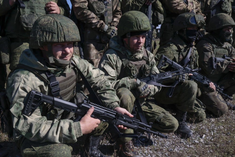 Ukrán hírszerzés: az oroszok csak mímelik a kivonulást Herszonból