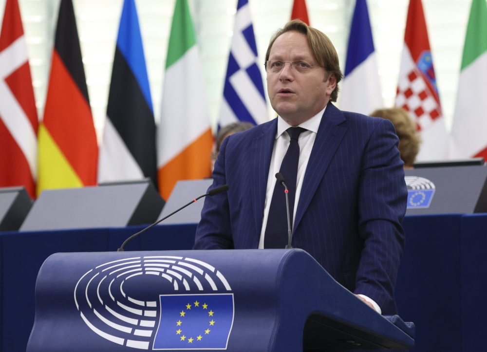 Várhelyi Olivér: Új lendületet kapott a nyugat-balkáni bővítés