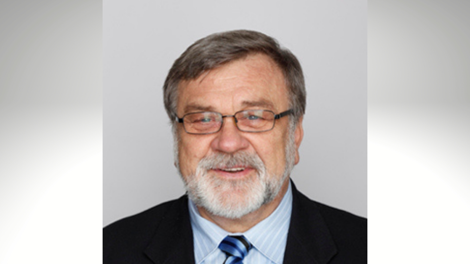 „A nyugati vezetők politikai elbutulása figyelhető meg”