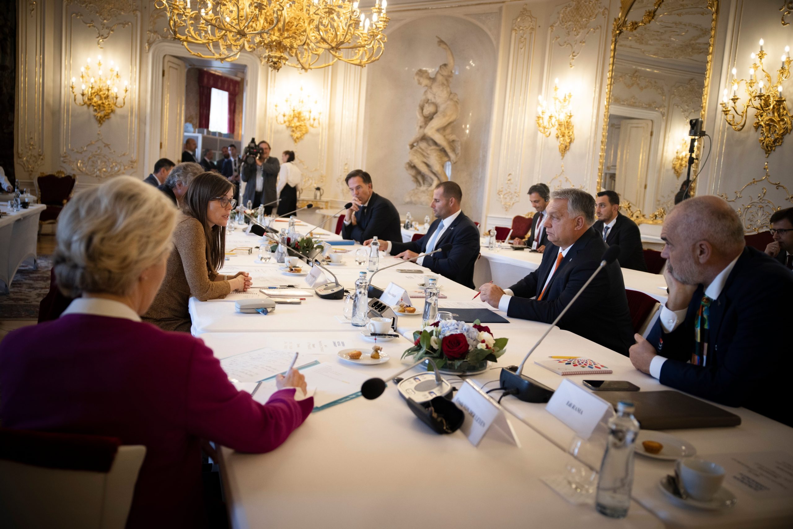 Orbán Viktor: a szankciós politikán változtatni kell