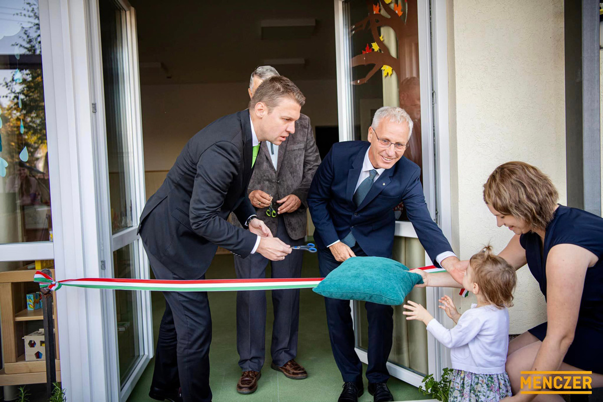 Marad, sőt, bővül a családtámogatás