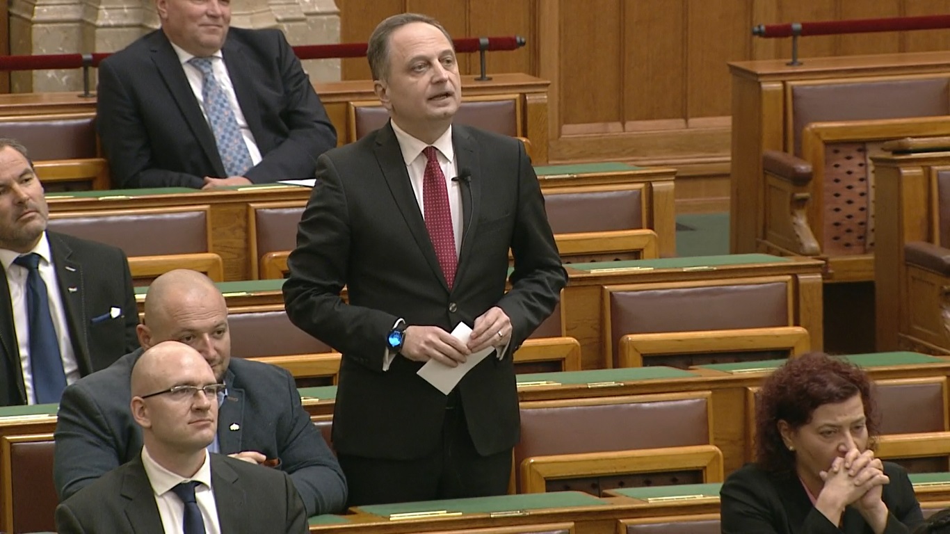 Brenner Koloman szerint a vasárnapi tüntetés arcai ugyanolyanok, mint ’56-é