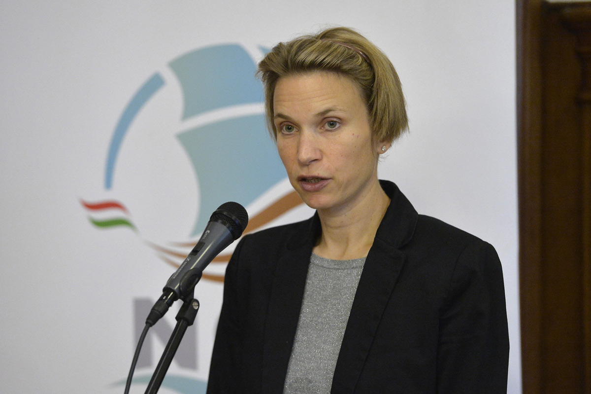 Továbbra is a család áll a kormányzás középpontjában