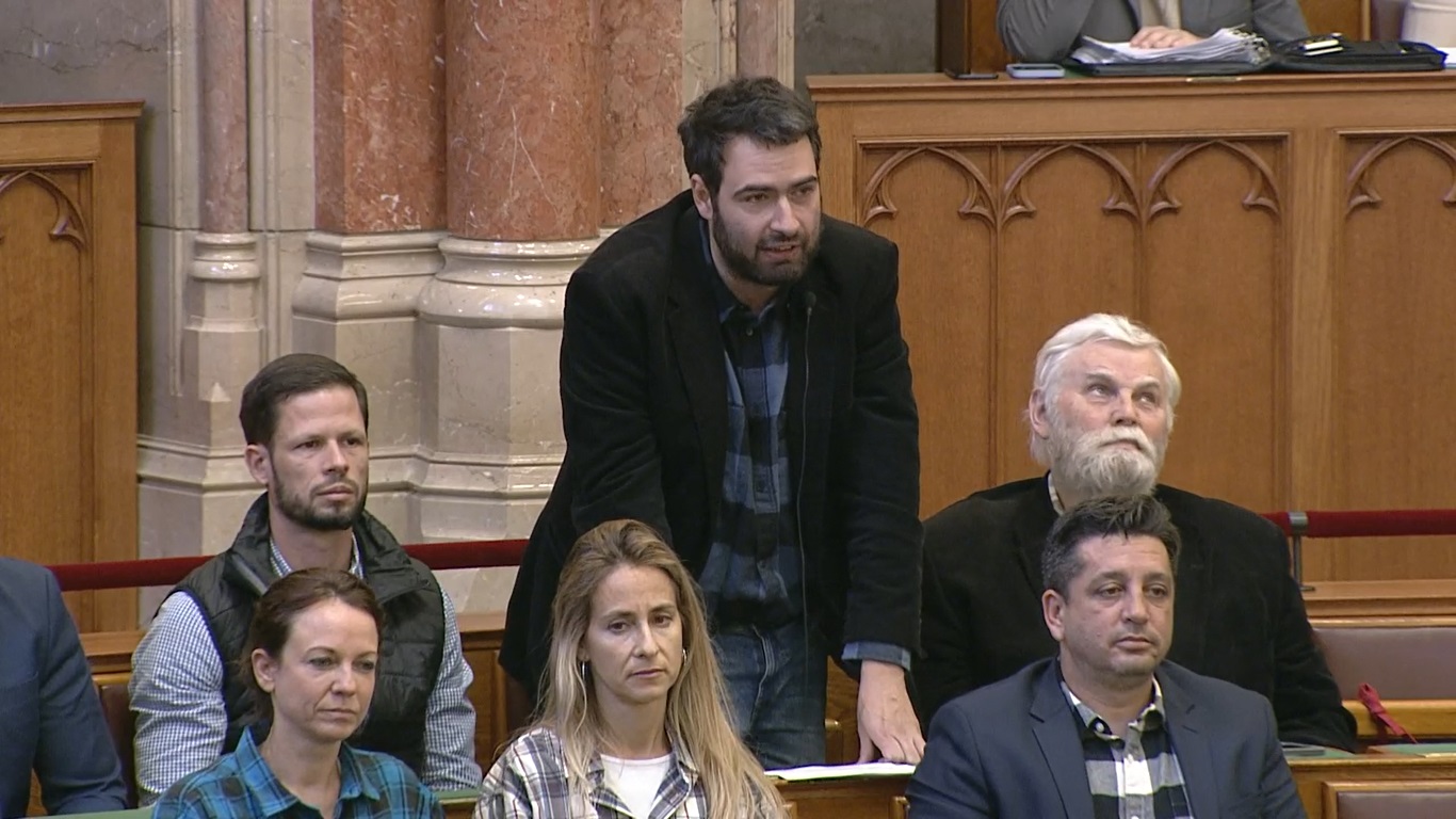 Jámbor András: én szombaton csirkemellet szerettem volna sütni