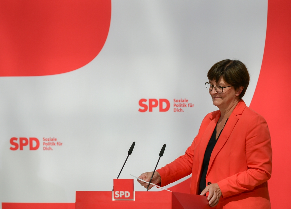 Új adót vezetnének be, abból Ukrajnát támogatnák