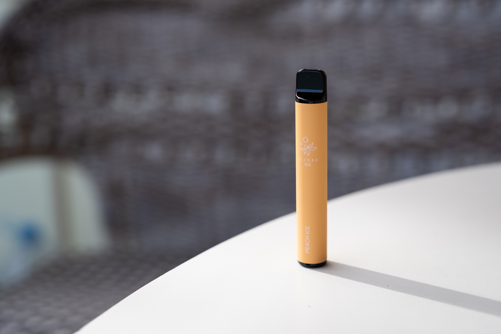 Vádat emeltek egy Elf Barral kereskedő budapesti házaspár ellen