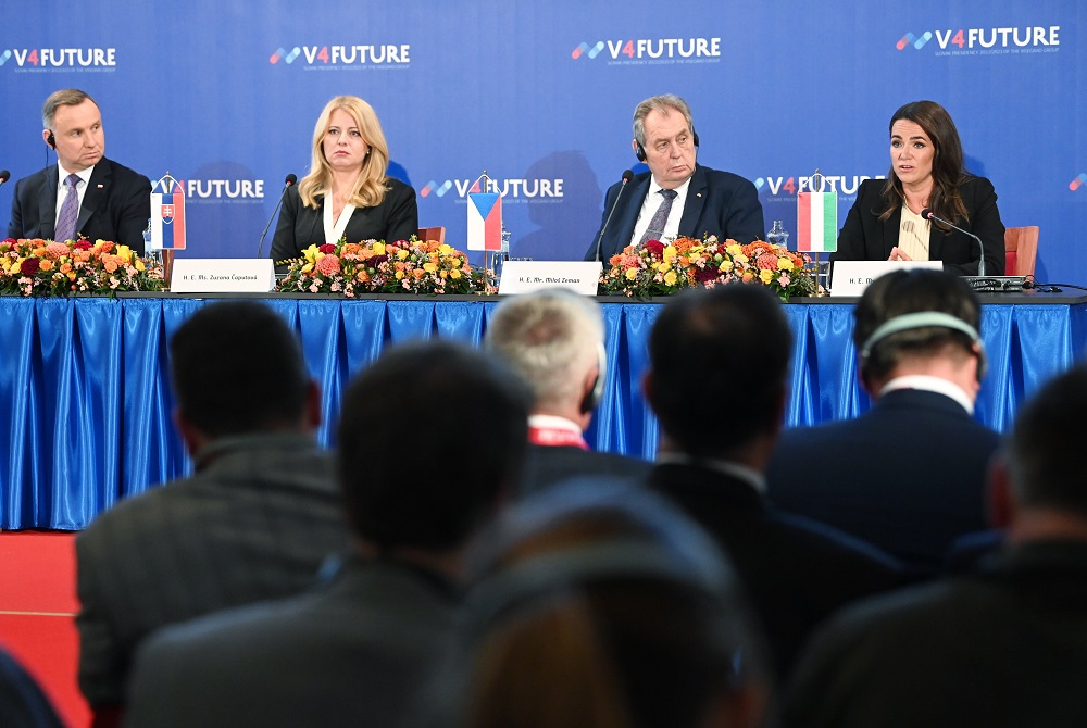 Zeman: a visegrádi csoport bebizonyította müködőképességét