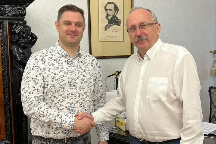 A Gyurcsány-párt bekebelezheti a teljes baloldalt