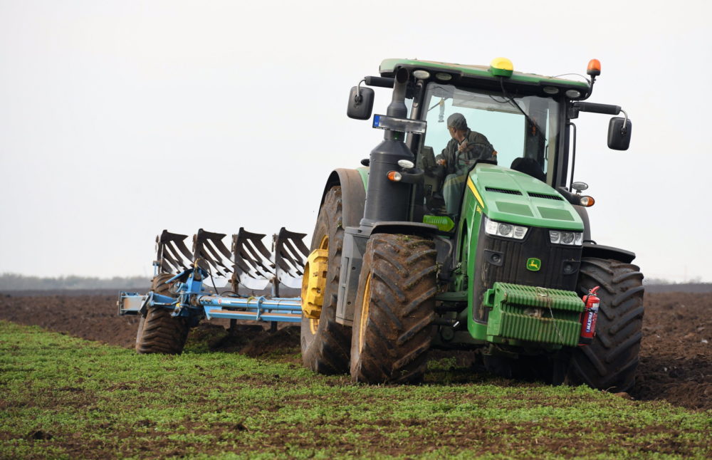 Befejezésükhöz közelednek az őszi szántóföldi vetési munkálatok