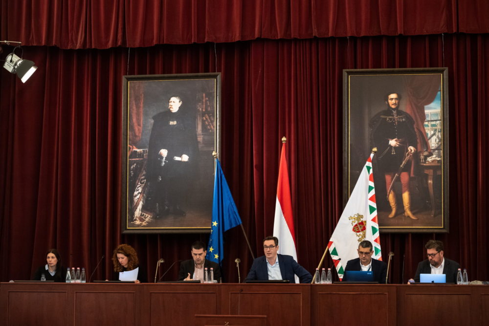 A Fővárosi Közgyűlés jóváhagyta a csatornázási művek visszavásárlását