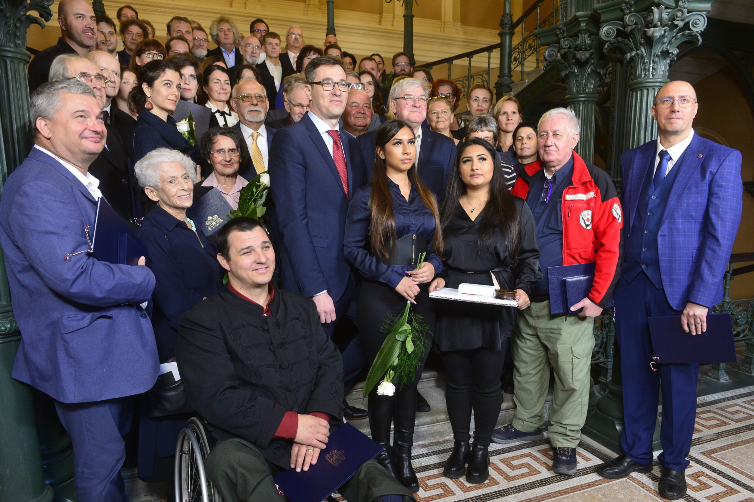 Átadták Budapest díszpolgári címeit