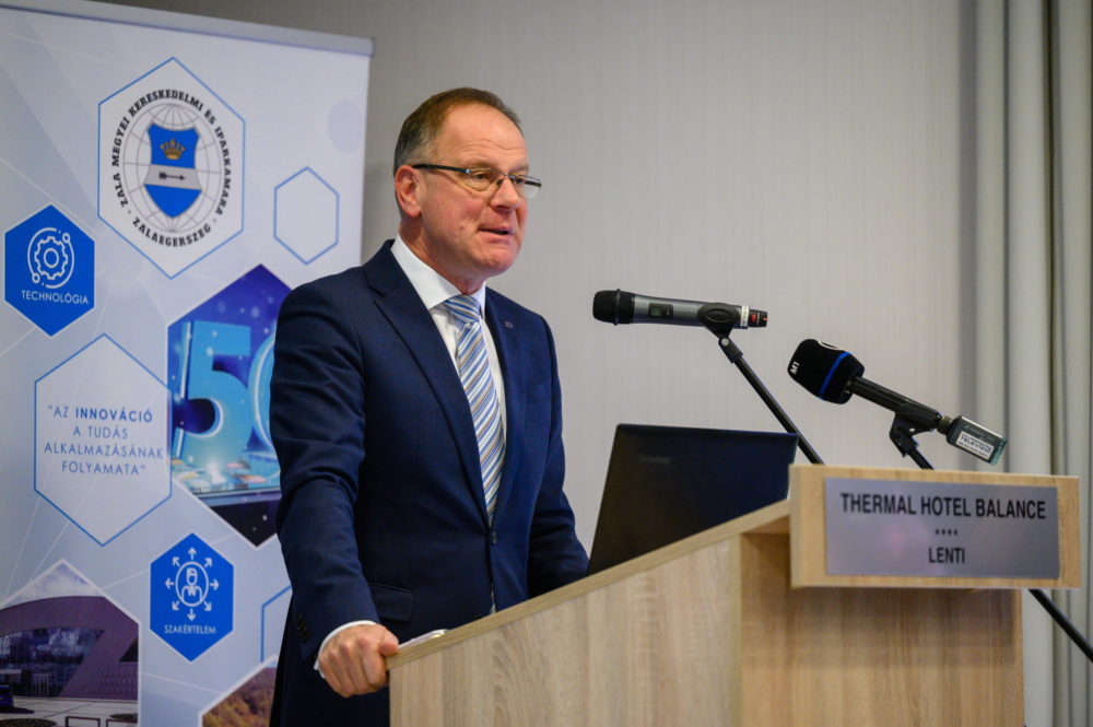 Nagy előrelépés az EU-döntés