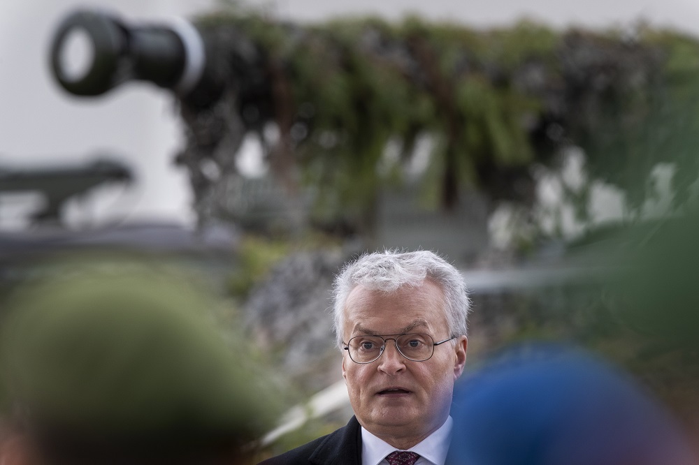 Litván elnök: A NATO keleti szárnya további erősítéséről kellene tárgyalni