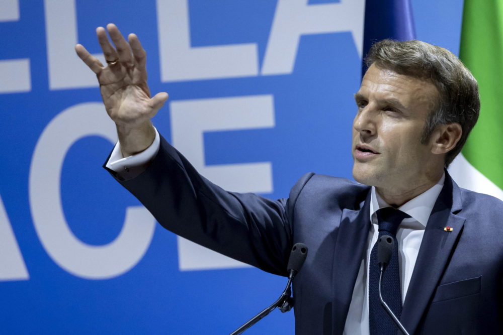 Januárban rendezik a Macron elleni merényletterv perét