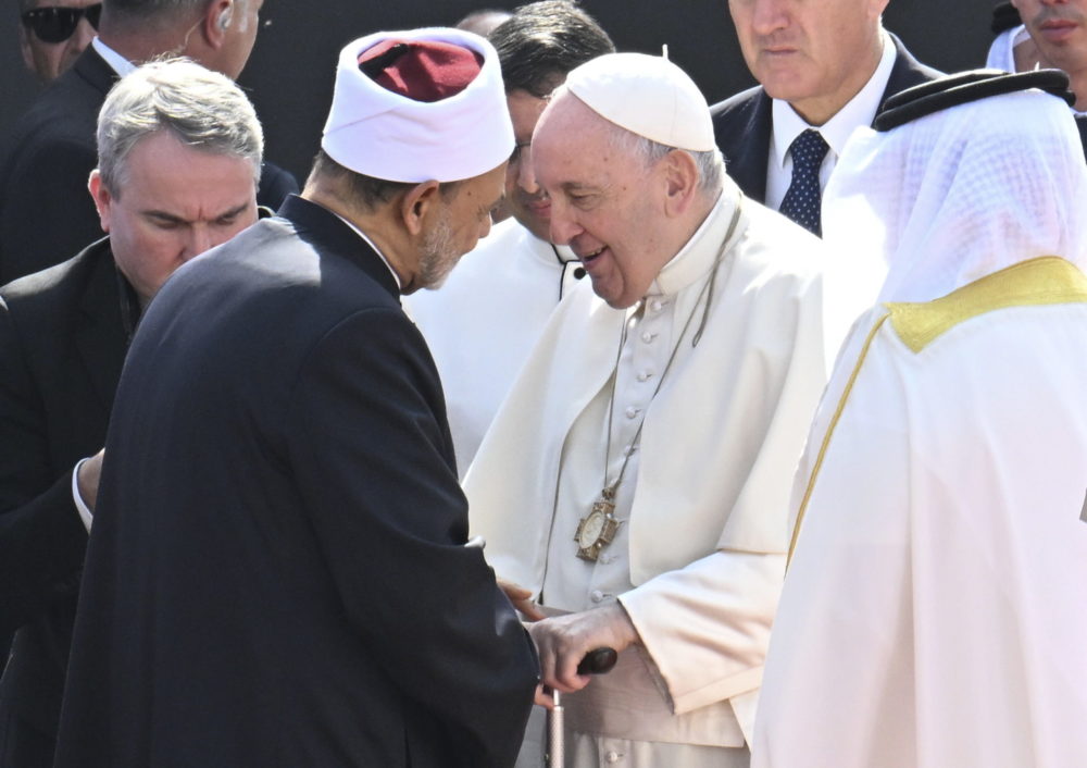 Az erőszak spiráljának megtörésére szólított a pápa bahreini miséjében