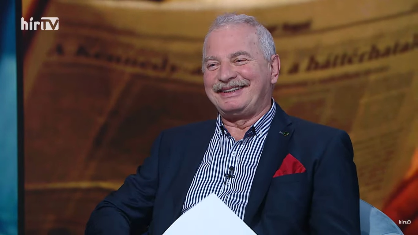 Úgy tűnik, az amerikai nagykövet szerint a bennszülötteket nevelni kell