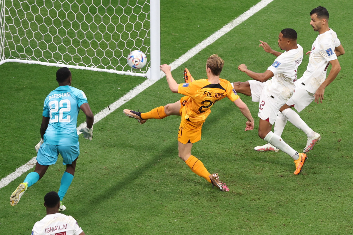 Hollandia legyőzte a házigazda Katart