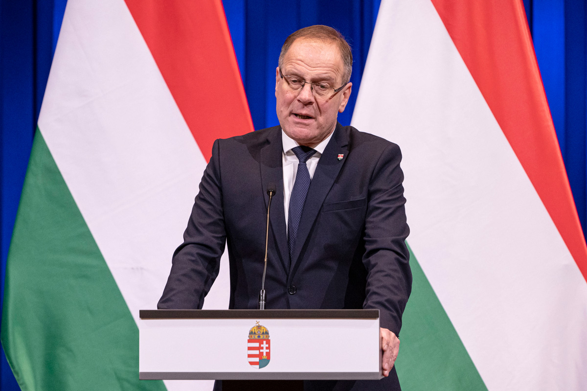 Navracsics Tibor: Előrelépés a magyar helyreállítási terv elfogadása