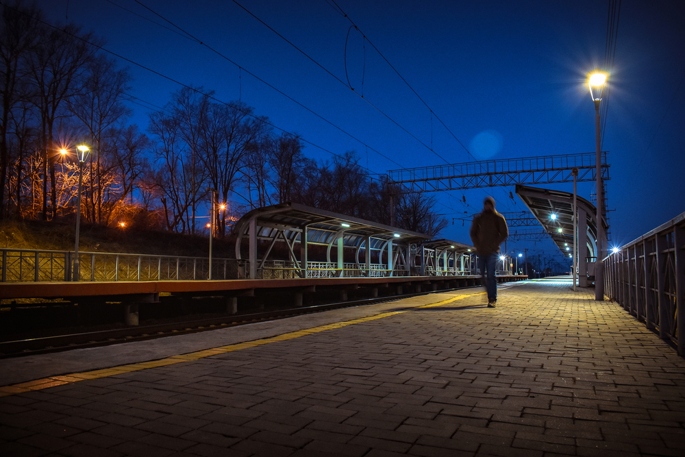 A németországi nők többsége fél egyedül utazni éjszaka