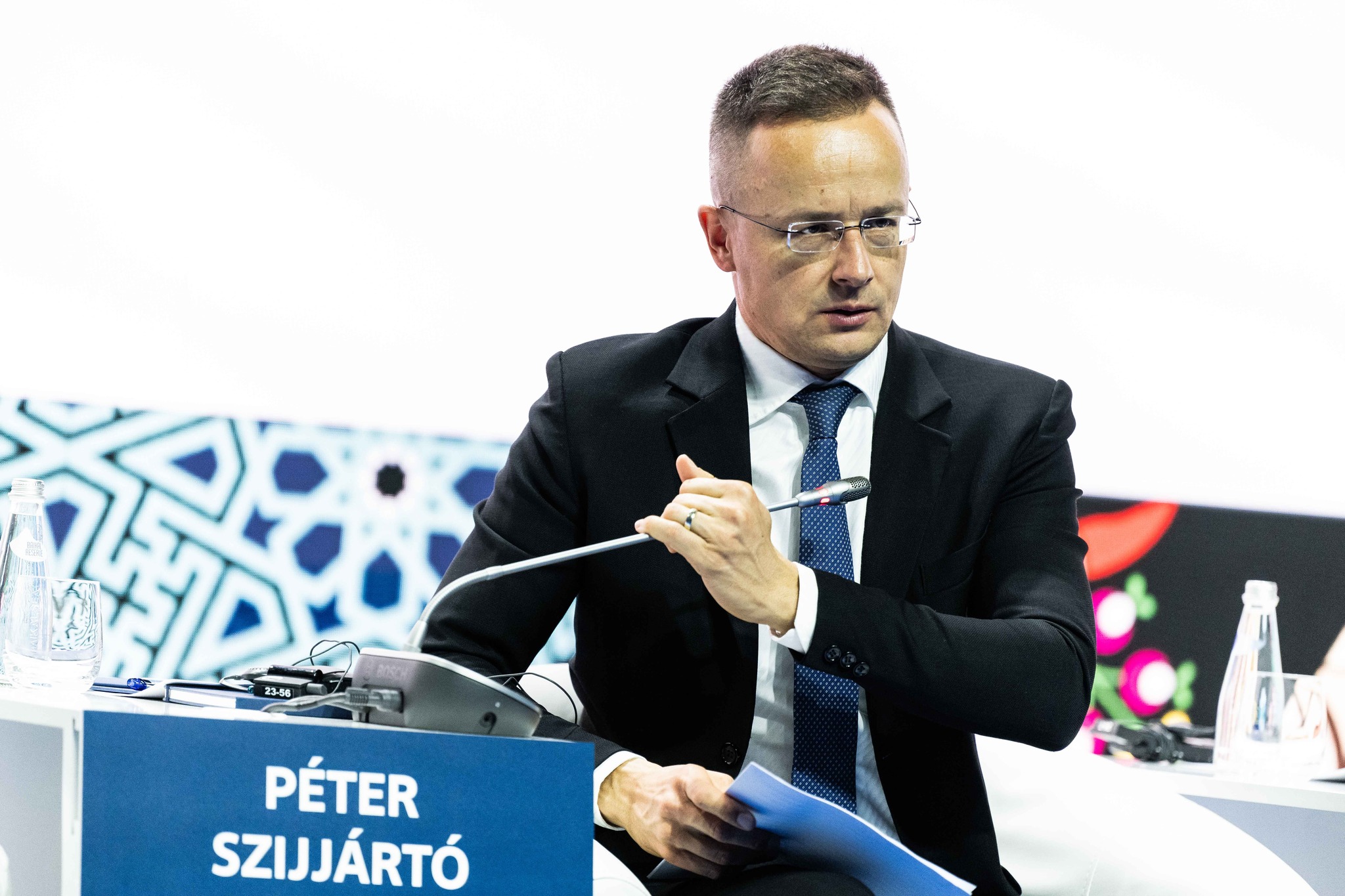 Szijjártó Péter: Egyesek még brüsszelebbek akarnak lenni Brüsszelnél