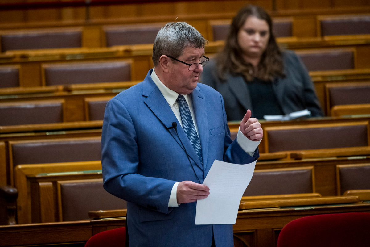 Tállai András Mellárnak: Az ellenzék vágya, hogy válság legyen