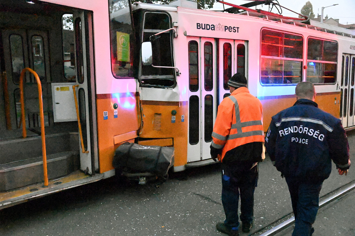 Villamosok rohantak egymásba