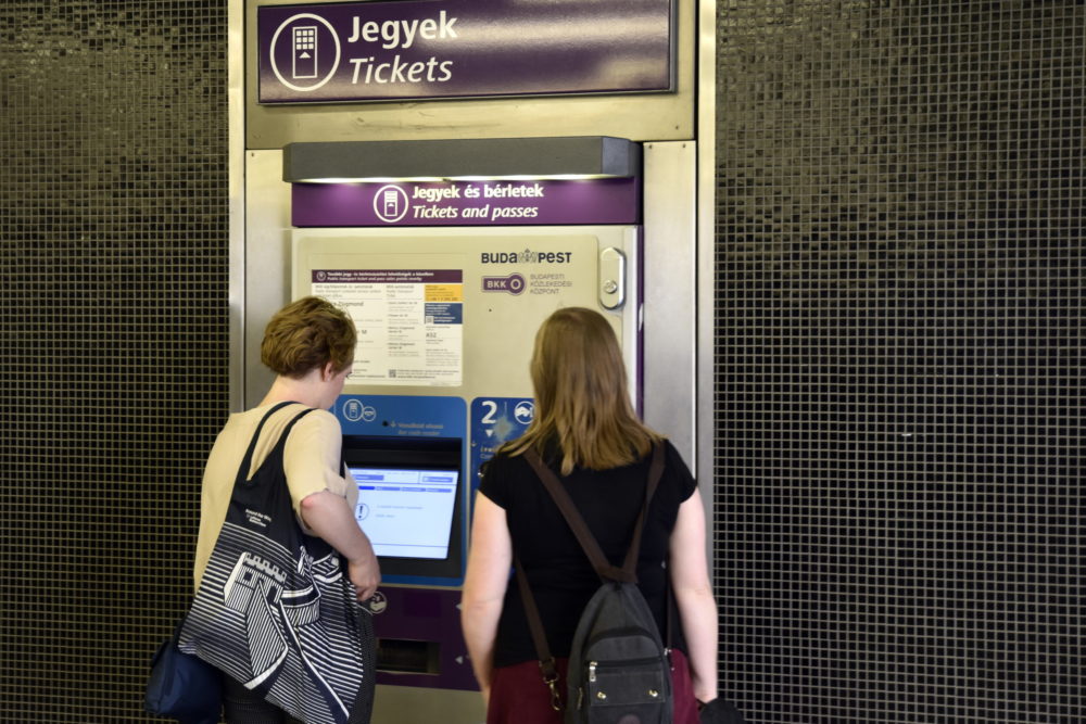 BKK: készpénzmentessé válik 25 jegy- és bérletautomata