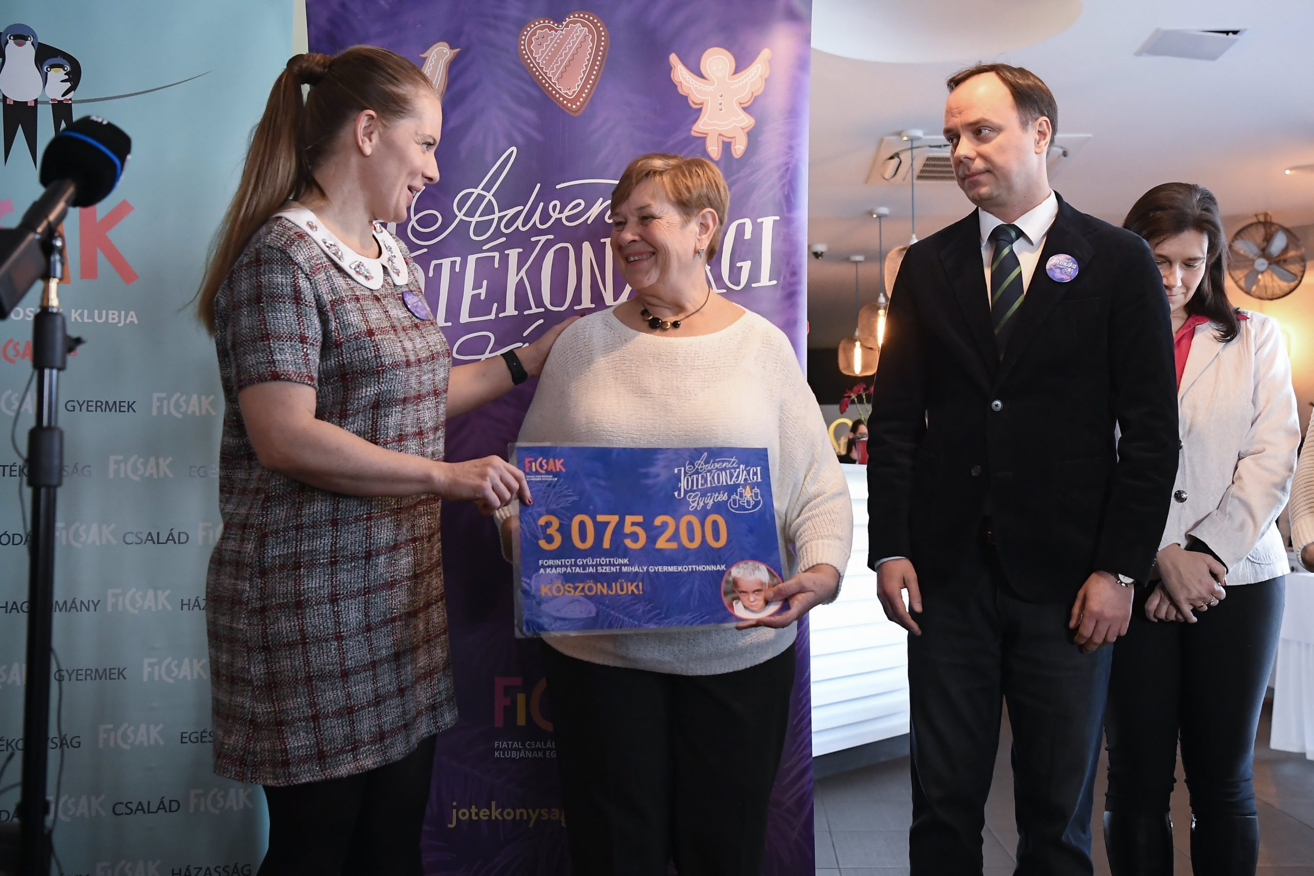 Több mint hárommillió forinttal támogat a Ficsak egy kárpátaljai gyermekotthont