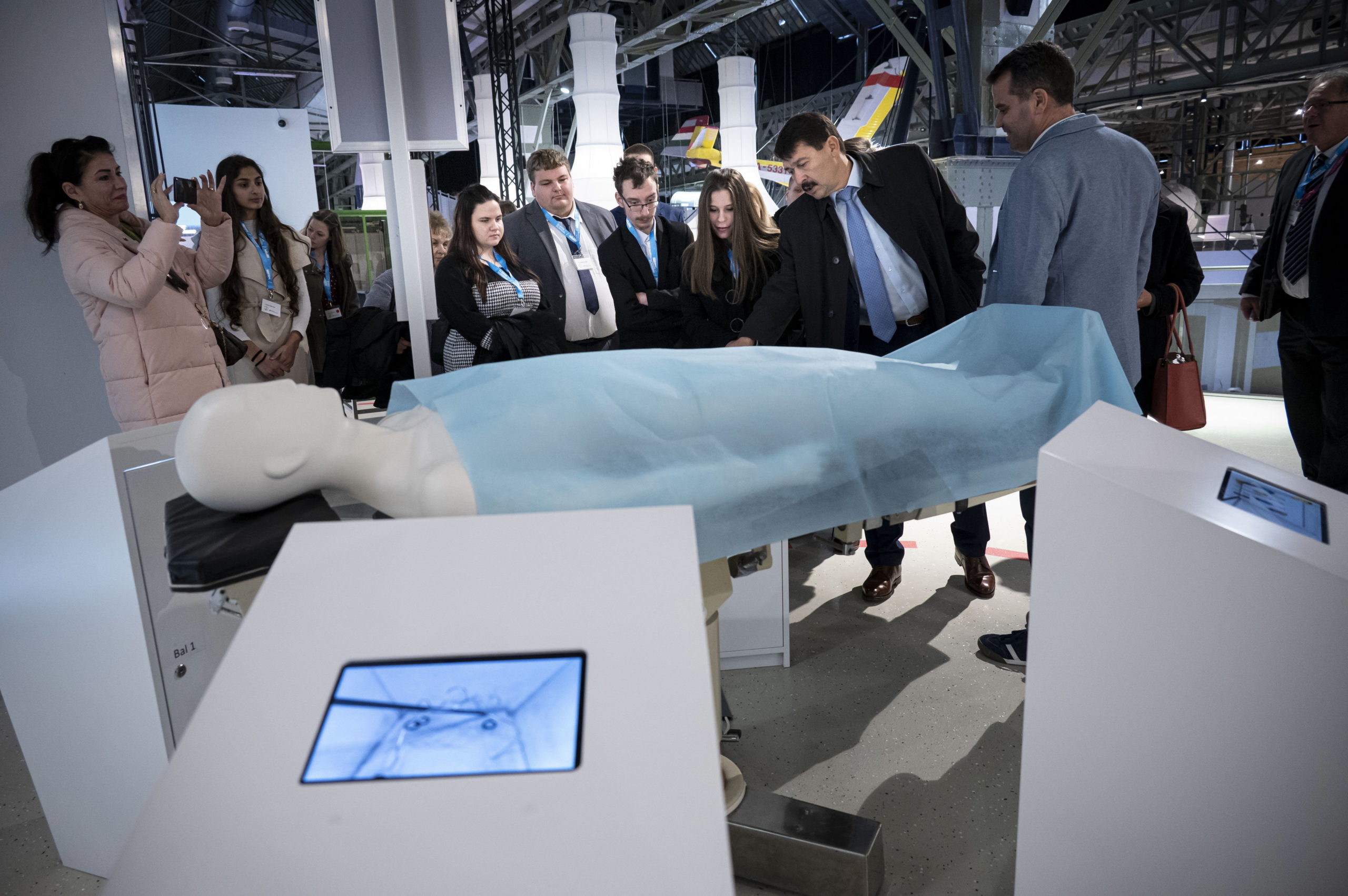 Áder János nehéz sorsú tehetségeket köszöntött a Millenárison