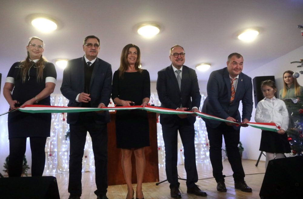 Átadták a megújult Nyíri Művelődési Házat