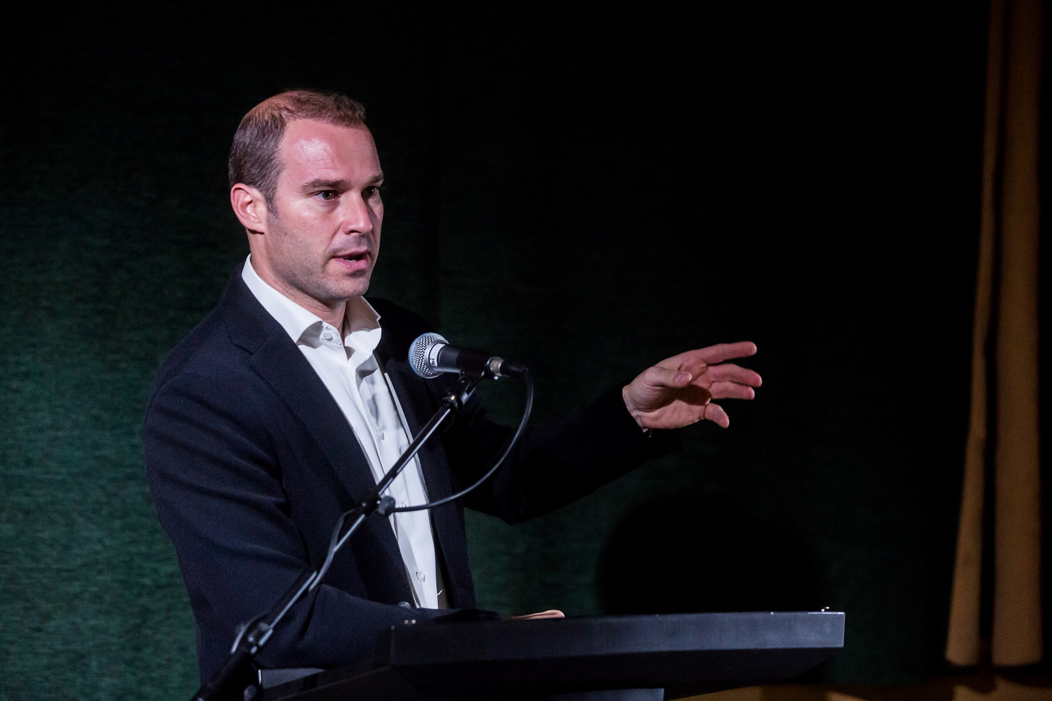 Hollik István: A rezsicsökkentést meg kell védeni