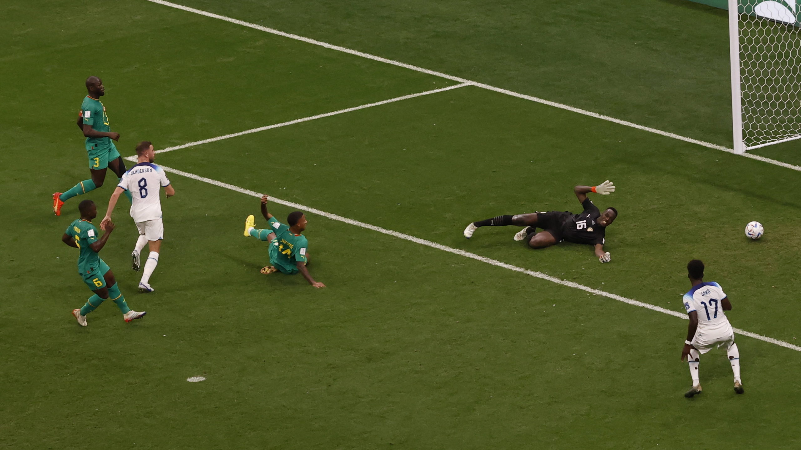 Könnyed angol siker és továbbjutás