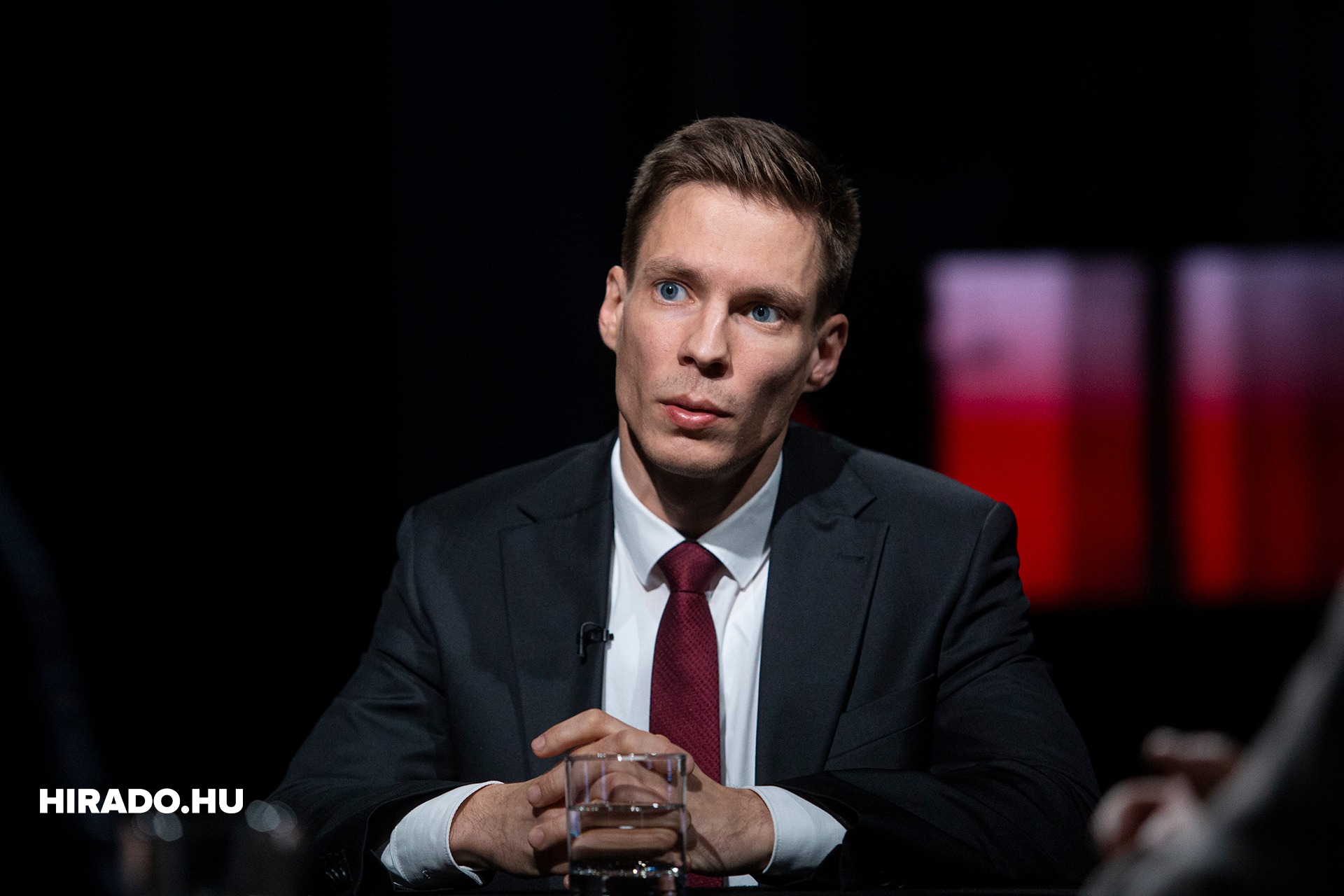 A zöldtechnológiákba több pénz áramlik, mint a fosszilis energiatermelésbe