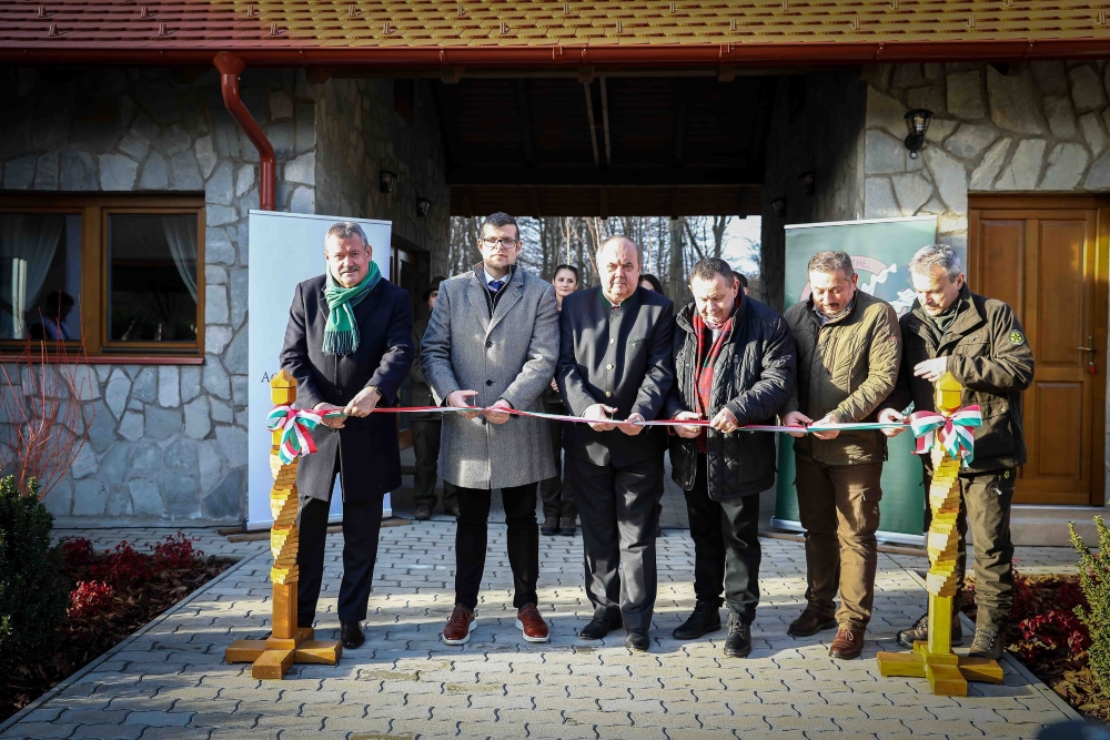 Új ökoturisztikai központot adtak át Vas vármegyében