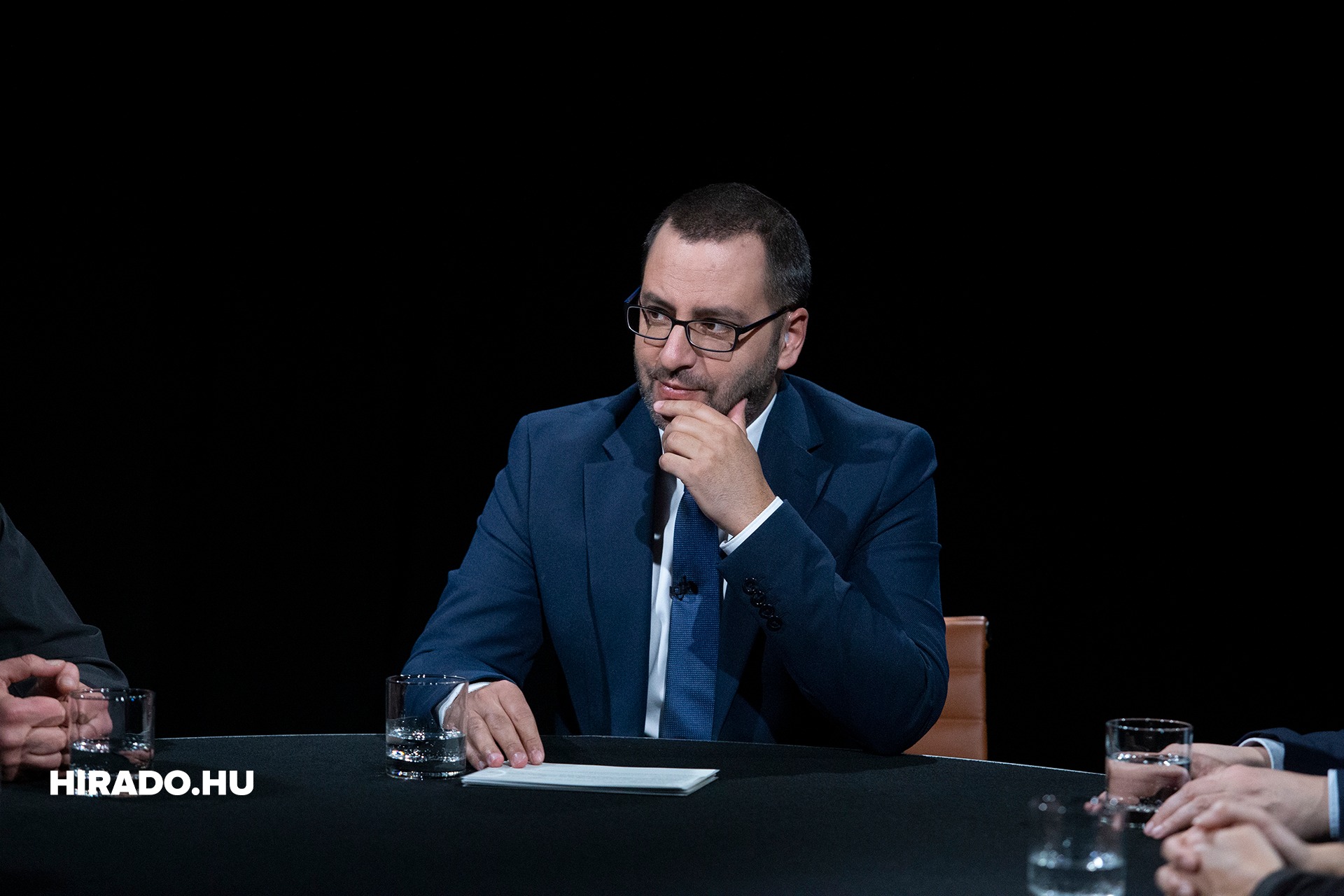 Fokozhatja a politikai nyomást a Soros-birodalom örököse