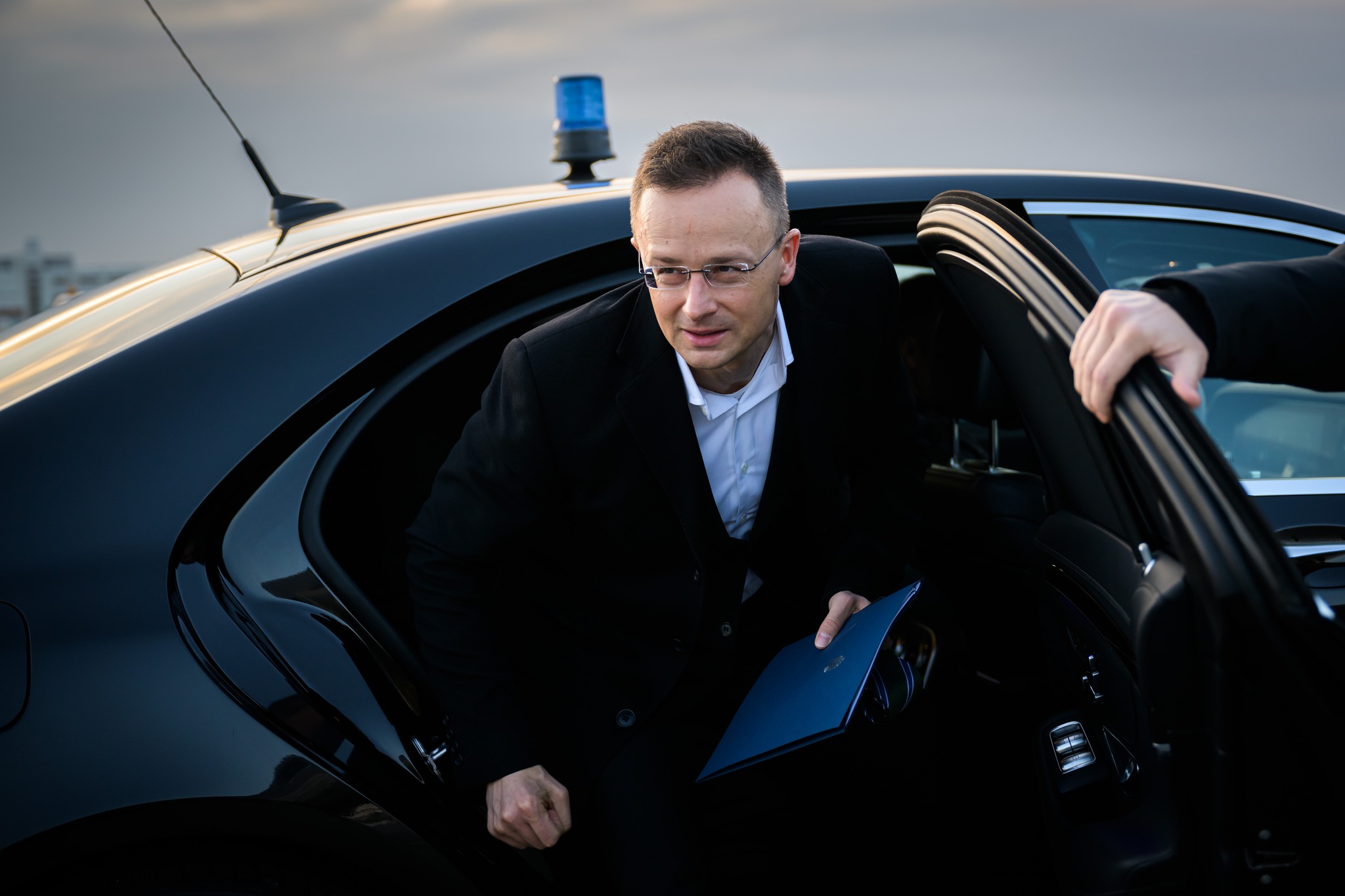 „Háborús retorika helyett a béketeremtésre kellene fókuszálni”